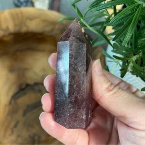 Tanzberty quartz polished crystal tower strawberry quartz from Tanzania